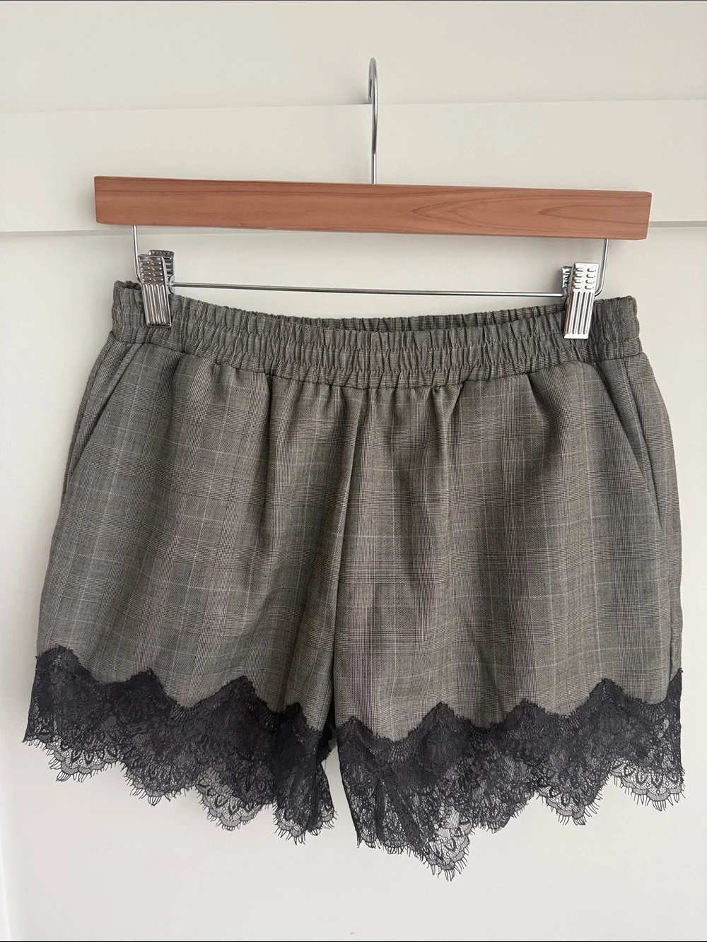 Gold Hawk wool blend Plaid Gray Lace-Trim Women’s Shorts